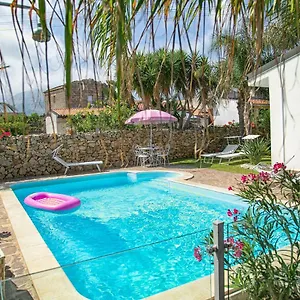 Manzella Piscina Privata Villa